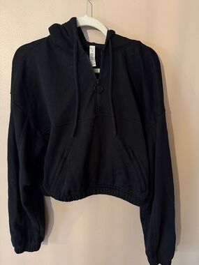ALO Yoga Black Cropped Half-Zip Hoodie